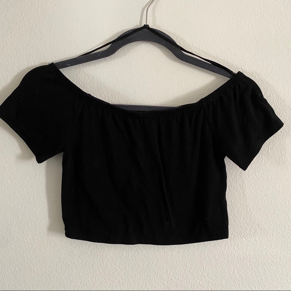 OFF THE SHOULDER HONEY PUNCH CROP TOP